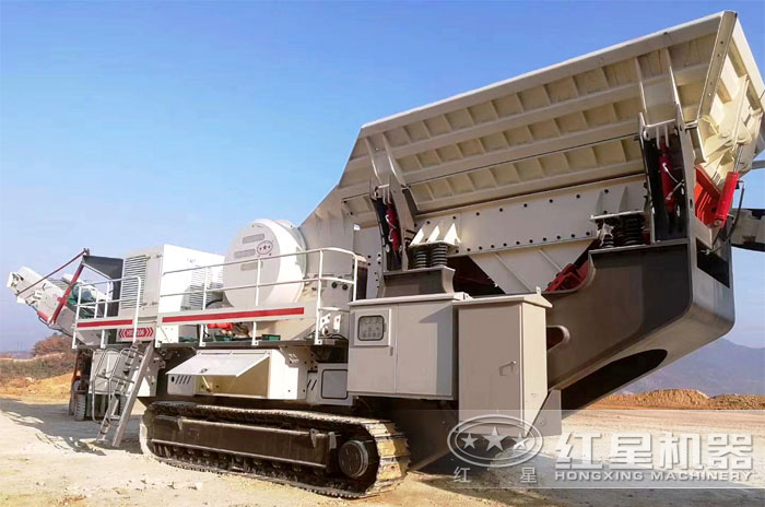 履帶式建筑廢料粉碎機(jī)現(xiàn)場(chǎng)圖