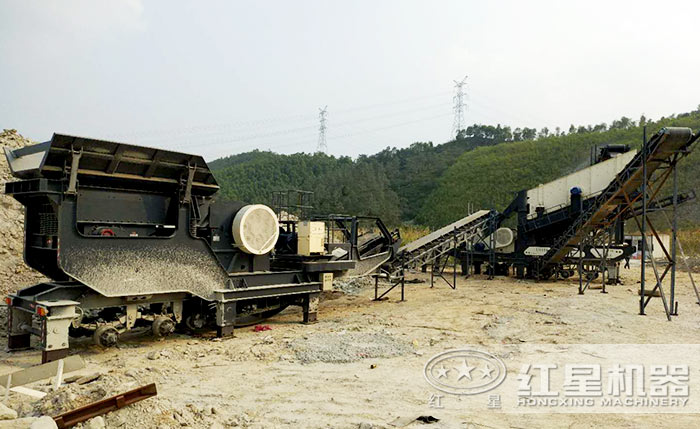 青石可移動(dòng)式碎石機(jī)作業(yè)現(xiàn)場