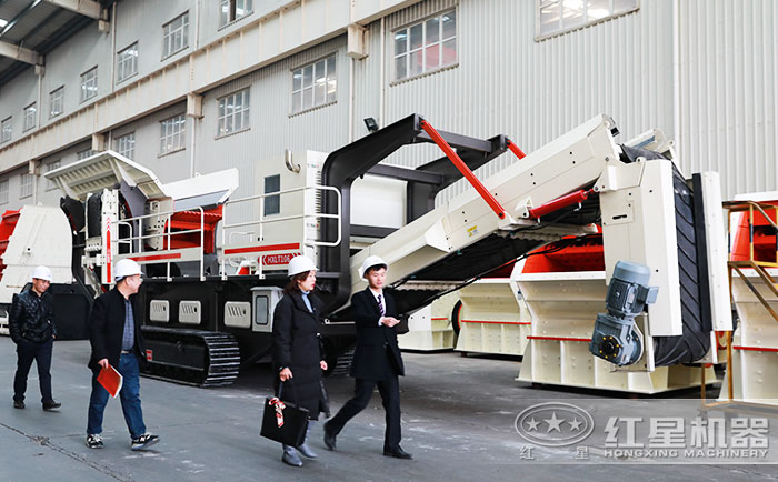 安徽客戶(hù)到紅星機(jī)器廠(chǎng)區(qū)參觀(guān)考察設(shè)備